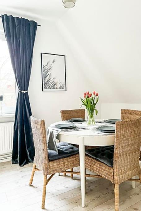 Modernes Apartment Mit Balkon Free Parking Netflix Celle Luaran gambar