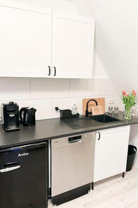 Modernes Apartment Mit Balkon Free Parking Netflix Celle Luaran gambar