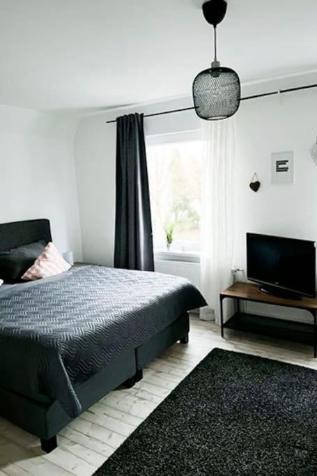 Modernes Apartment Mit Balkon Free Parking Netflix Celle Luaran gambar